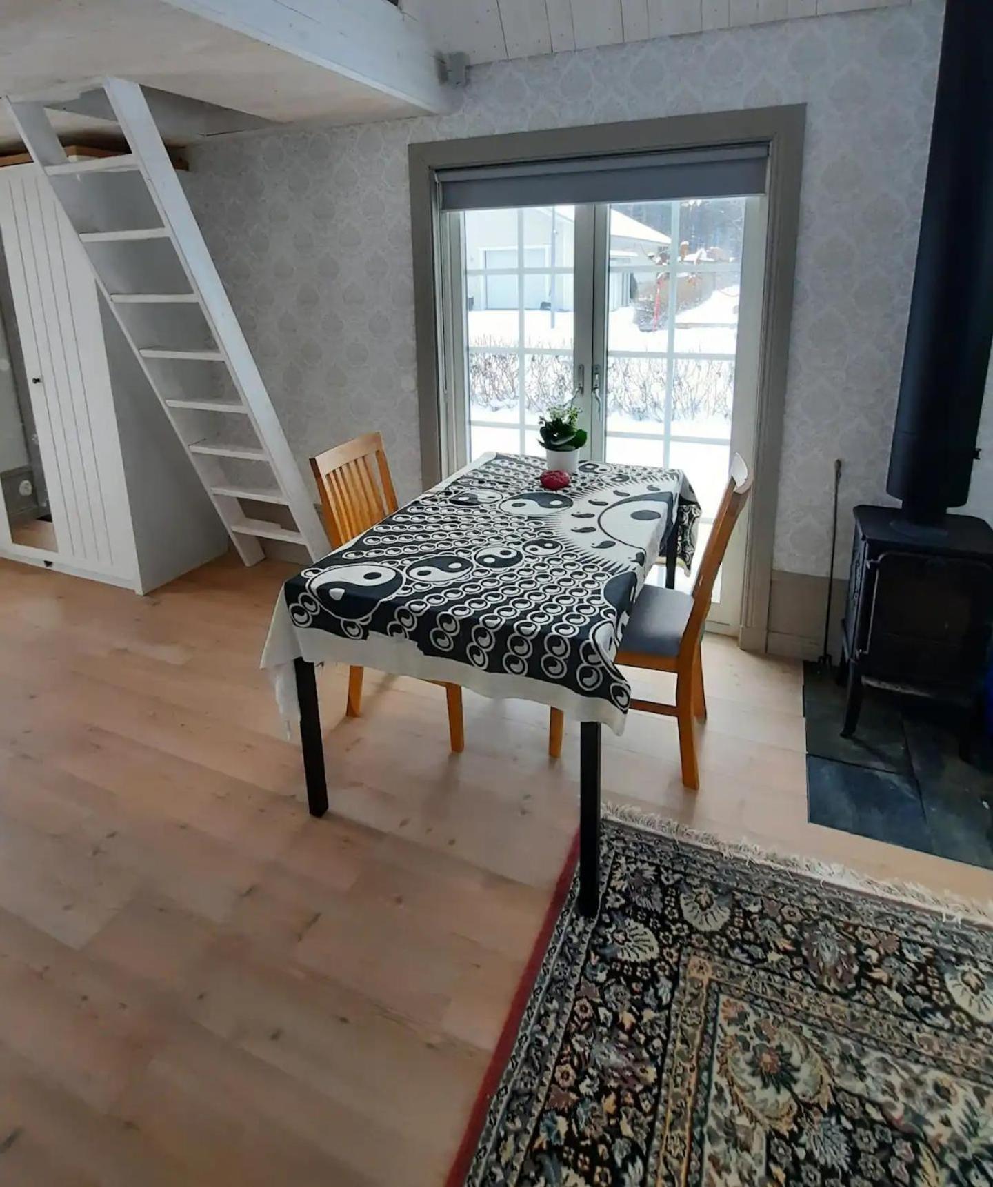 Charmigt Hus Och Mysigt Boende! Hudiksvall Exteriör bild